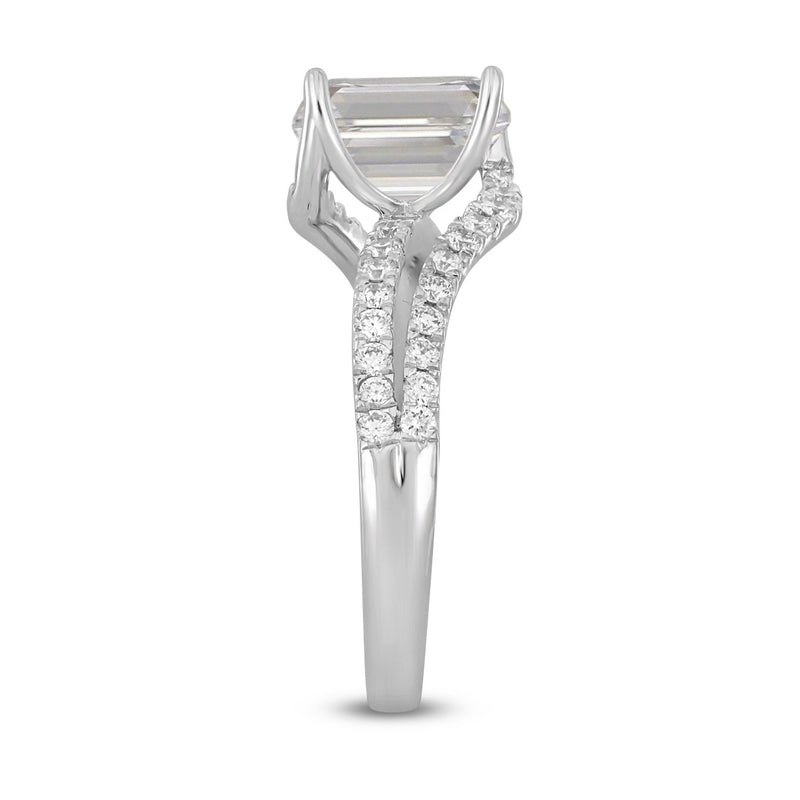 LADIES RING 2CT ROUND/EMERALD DIAMOND 14K WHITE GOLD (CENTER STONE EMERALD DIAMOND 1 1/2CT )